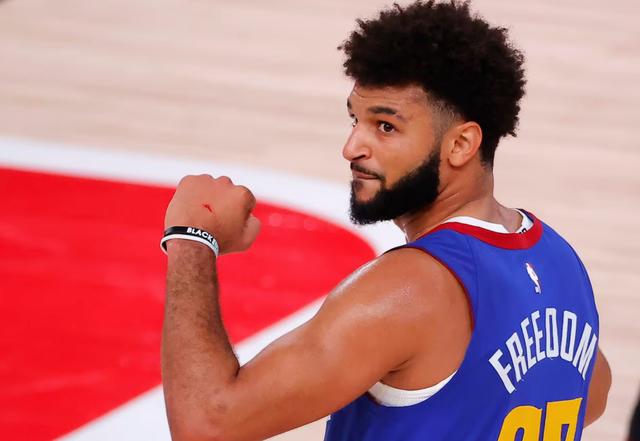 穆雷在掘金比赛中回归赛场，出色防守引发热议！